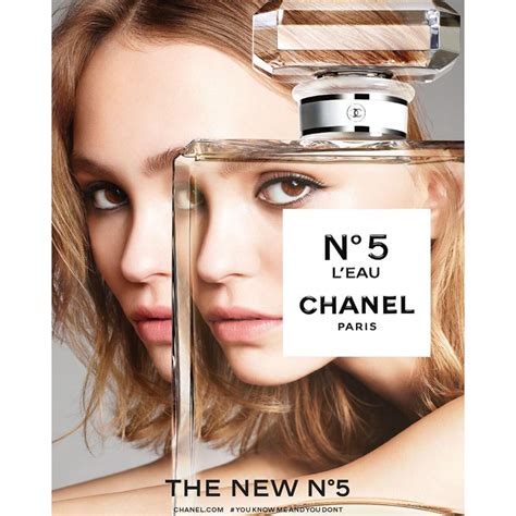 modella chanel 5 l'eau